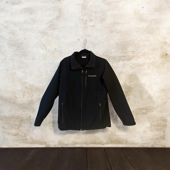 Columbia Men's Black Performance Jacket - Picture 1 of 4